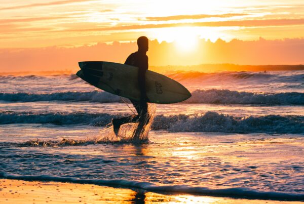 physical and mental health benefits of surfing lessons